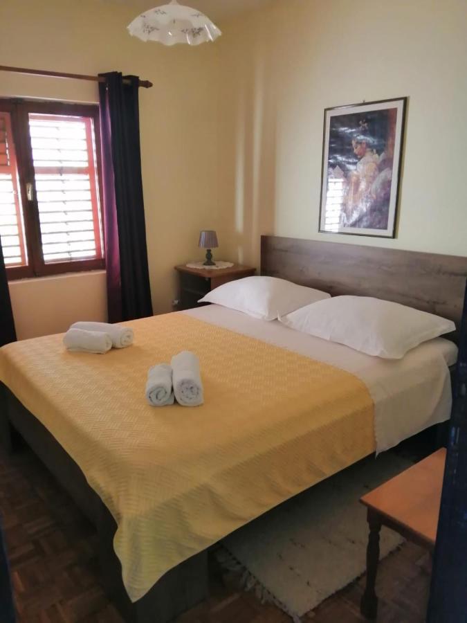 Apartmani Zmiric Primošten Extérieur photo