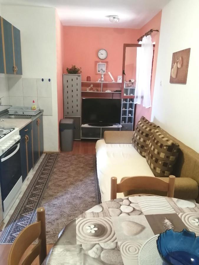 Apartmani Zmiric Primošten Extérieur photo
