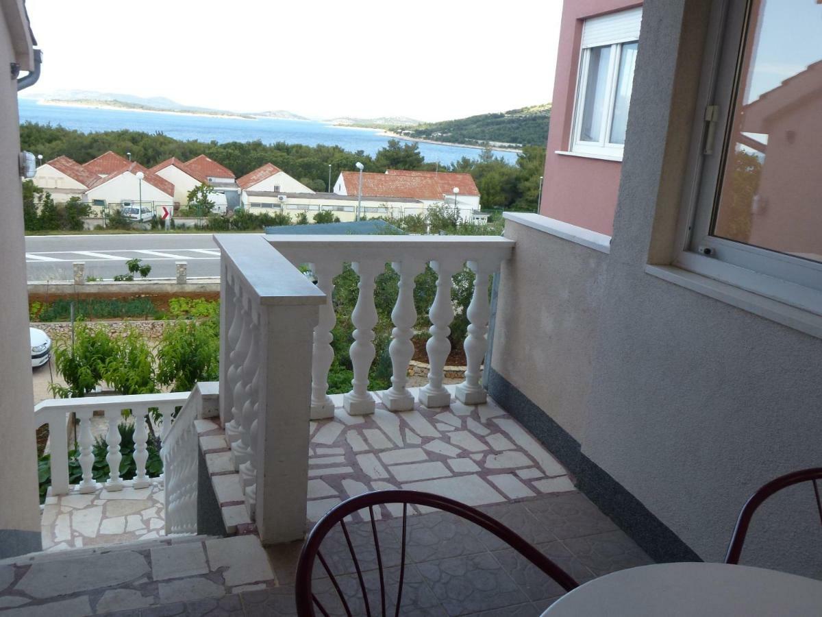 Apartmani Zmiric Primošten Extérieur photo