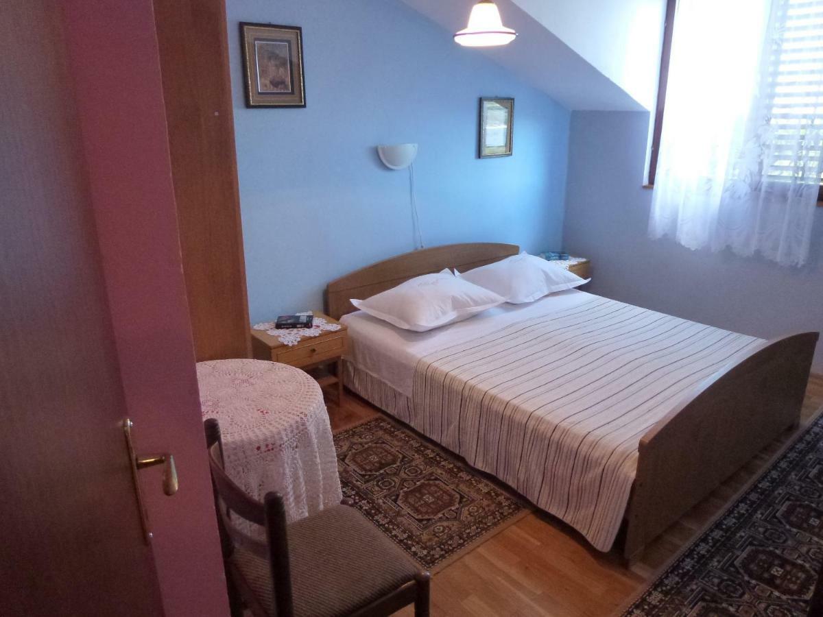 Apartmani Zmiric Primošten Extérieur photo