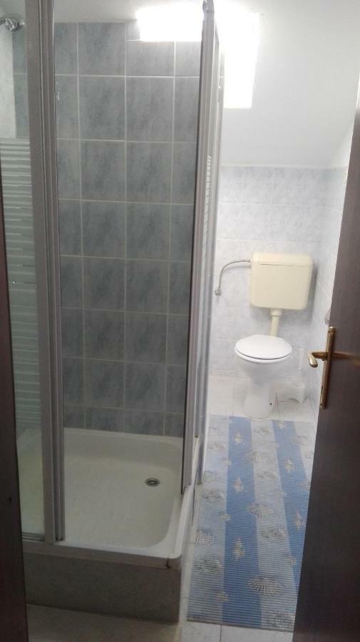 Apartmani Zmiric Primošten Extérieur photo